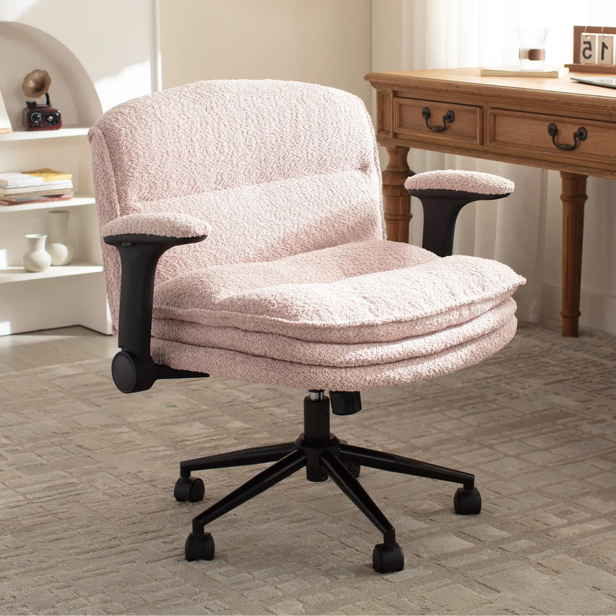Ergonomic Cross-Legged Desk Chair Bouclé Home Office Chair na may Adjustable Armrests, 360° Swivel & Thick Cushions